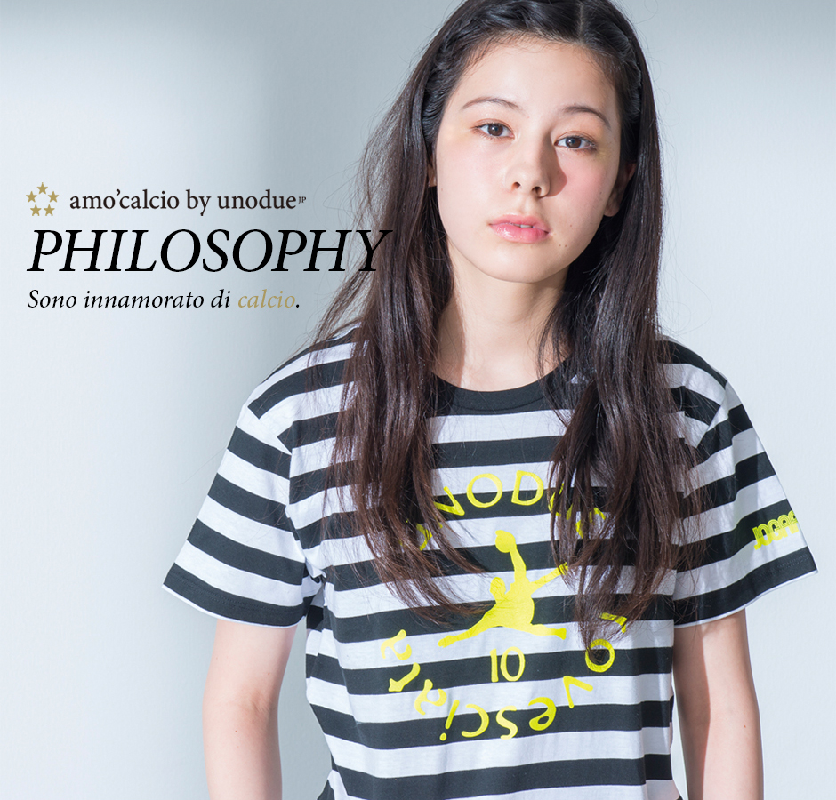 シンプルなTシャツにオリジナルデザインのプリント